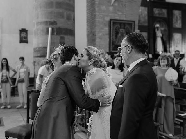 La boda de Jess y Joseca en Almodovar Del Campo, Ciudad Real 32