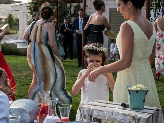 La boda de Roberto y Emma en San Agustin De Guadalix, Madrid 29