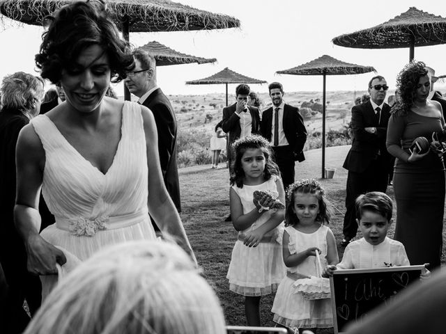 La boda de Roberto y Emma en San Agustin De Guadalix, Madrid 41