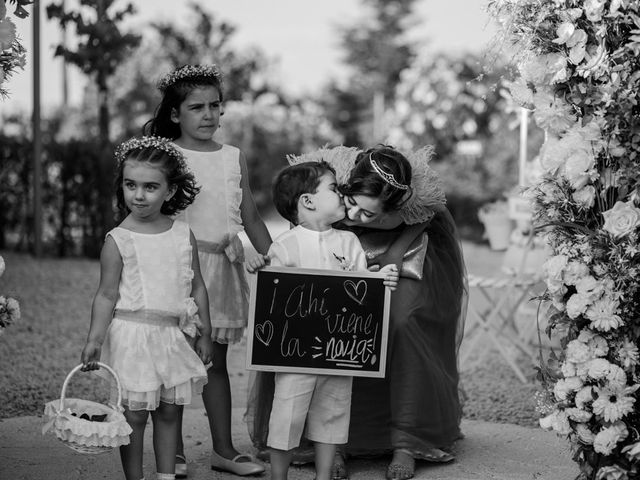 La boda de Roberto y Emma en San Agustin De Guadalix, Madrid 43