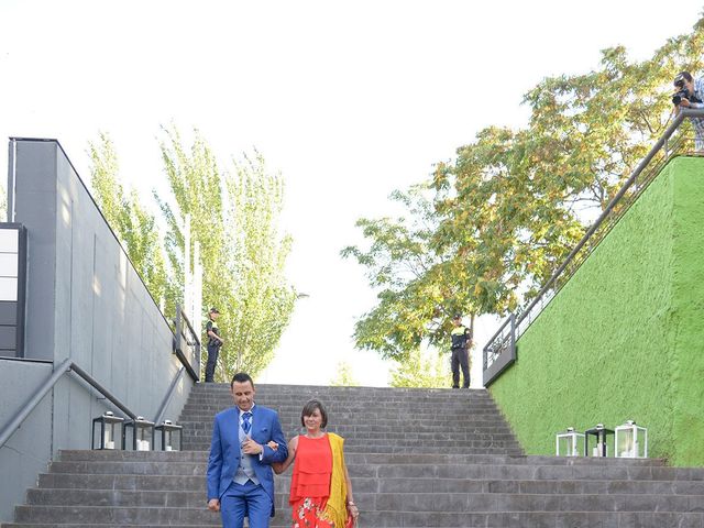 La boda de Abel y Judit en Zaragoza, Zaragoza 4