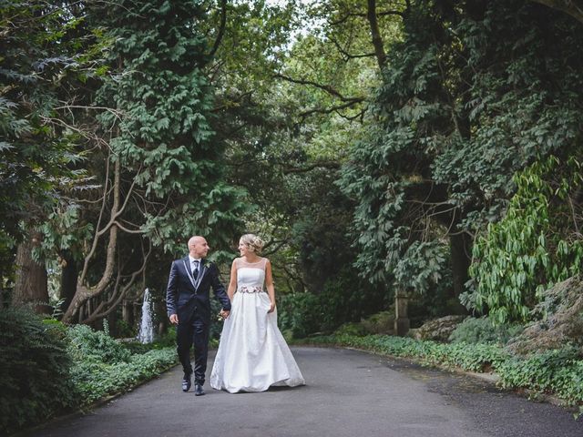 La boda de Diego y Cristina en Santiago De Compostela, A Coruña 2