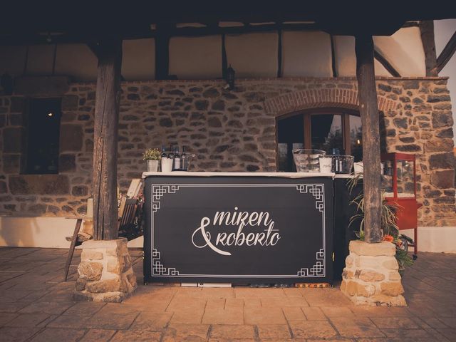 La boda de Rober y Miren en Muxika, Vizcaya 15