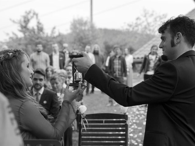 La boda de Rober y Miren en Muxika, Vizcaya 51