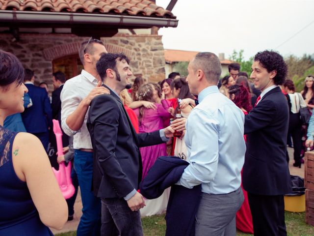 La boda de Rober y Miren en Muxika, Vizcaya 65
