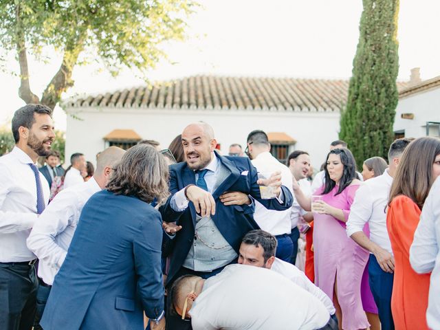 La boda de Jose Manuel y Azahara en Carmona, Sevilla 223