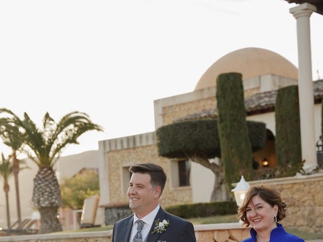 La boda de Kristian y Yulia en Benidorm, Alicante 16