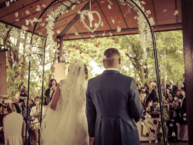 La boda de Ángel y Raquel en Fuenlabrada, Madrid 14