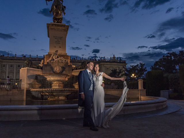 La boda de Ángel y Raquel en Fuenlabrada, Madrid 32