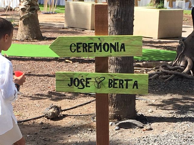 La boda de Jose Carlos y Berta  en Telde, Las Palmas 25