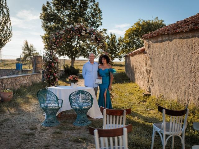 La boda de Katherine y Gabriela en Brieva, Segovia 16