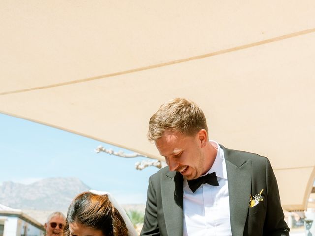 La boda de Robin y Gina en Benidorm, Alicante 27