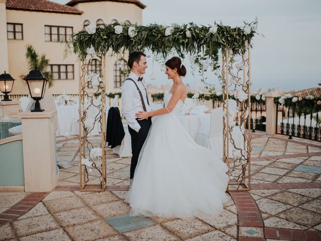 La boda de Pepe y Adina en Benidorm, Alicante 82