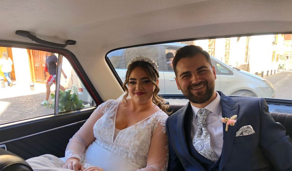 La boda de Juan Jesús y Lourdes en Torredelcampo, Jaén