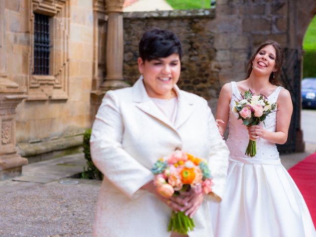 La boda de Oihane y Amaia en Villacarriedo, Cantabria 16