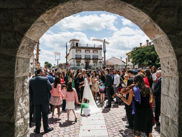 La boda de Miguel y Virginia en Mangiron, Madrid 13