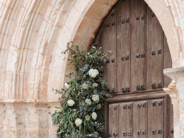 La boda de Pedro  y Paula  en San Bernardo, Valladolid 9