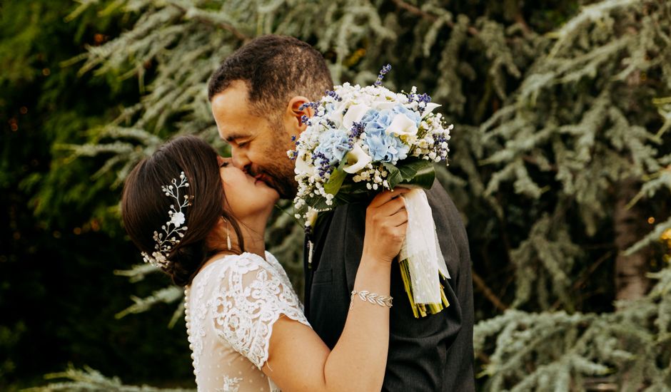 La boda de Adrián y Carmen en Vilanova Del Valles, Barcelona