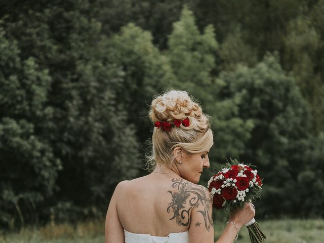 La boda de Miguel y Nuria en Sosas De Laciana, León 27