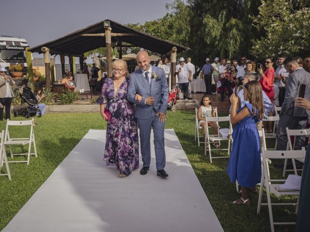La boda de Jennifer y Tito en Santa Cruz De Tenerife, Santa Cruz de Tenerife 51