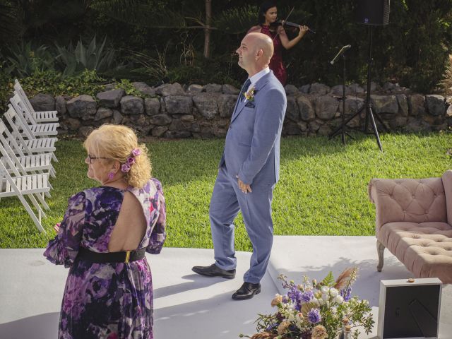 La boda de Jennifer y Tito en Santa Cruz De Tenerife, Santa Cruz de Tenerife 55