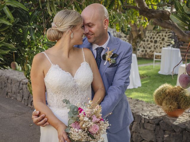 La boda de Jennifer y Tito en Santa Cruz De Tenerife, Santa Cruz de Tenerife 74