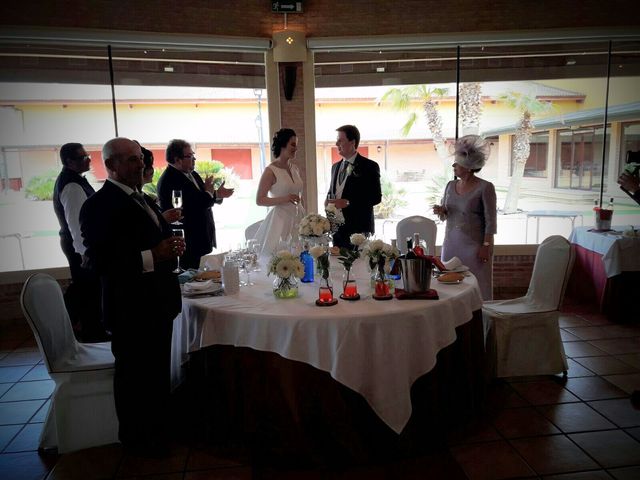 La boda de Víctor y Fátima en Consuegra, Toledo 2