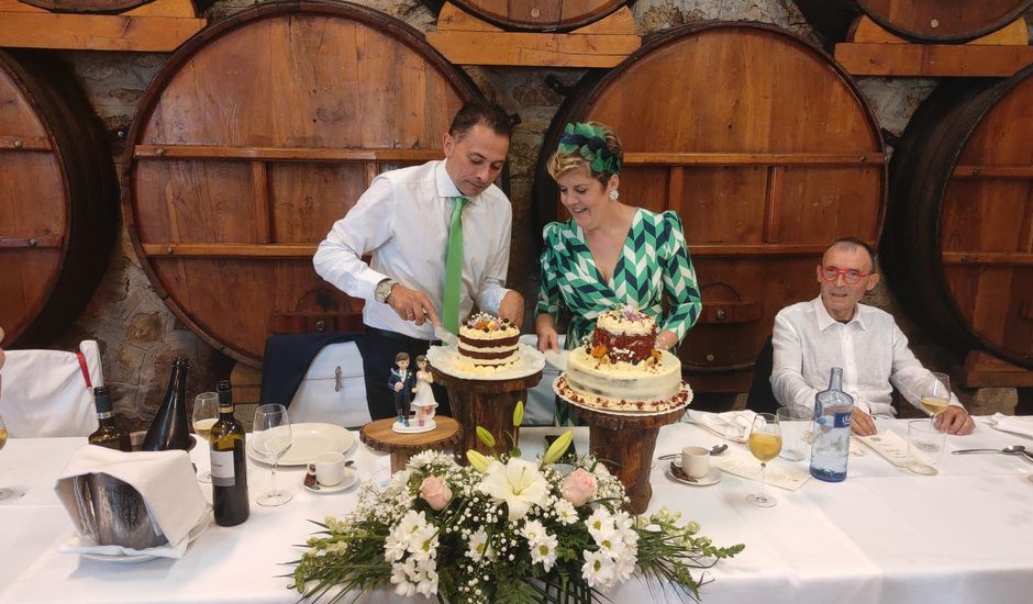 La boda de David y Marian en Meres (Siero), Asturias