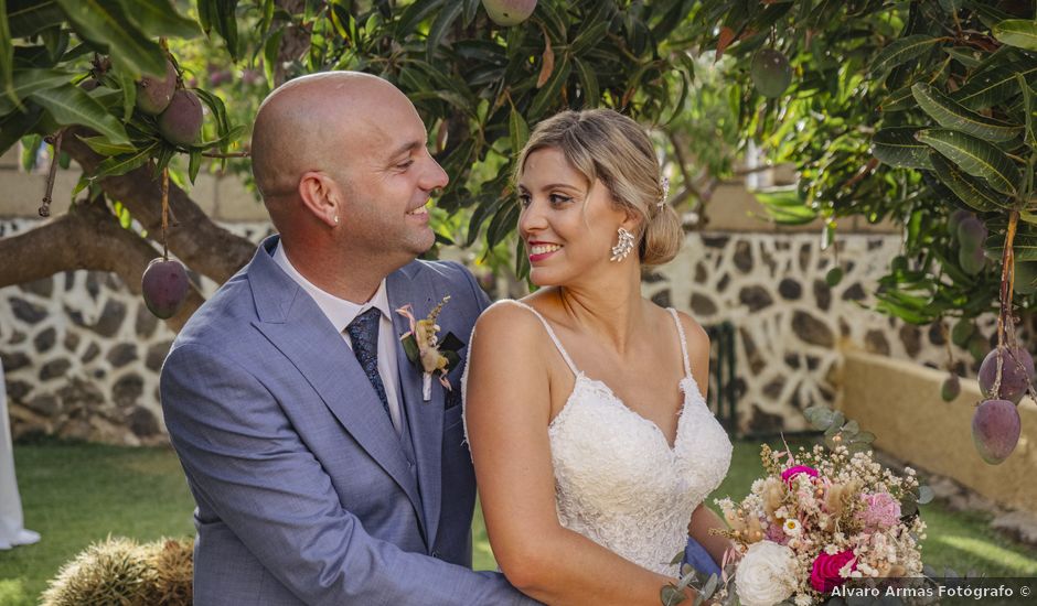 La boda de Jennifer y Tito en Santa Cruz De Tenerife, Santa Cruz de Tenerife