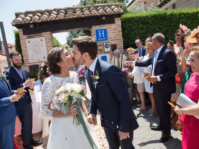 La boda de Vane y Javi en Arroyo De La Encomienda, Valladolid 25