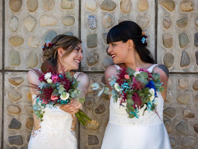 La boda de Laura y Marta en Molinaseca, León 37