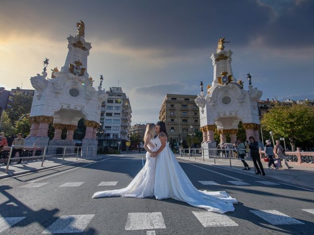 La boda de Laura y Marta en Molinaseca, León 63