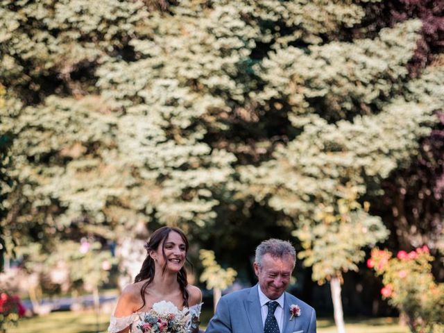 La boda de Carlos y Ana en Navaluenga, Ávila 21