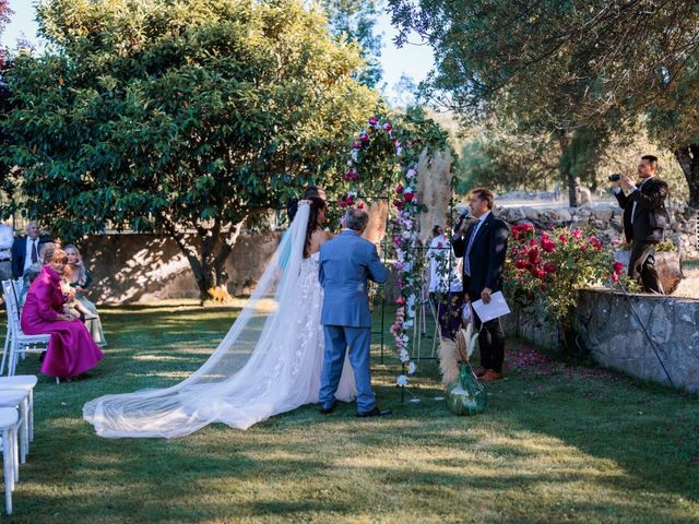 La boda de Carlos y Ana en Navaluenga, Ávila 27