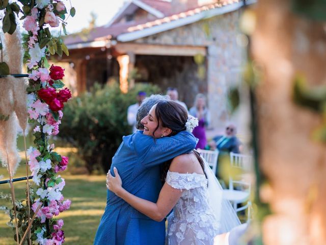 La boda de Carlos y Ana en Navaluenga, Ávila 37