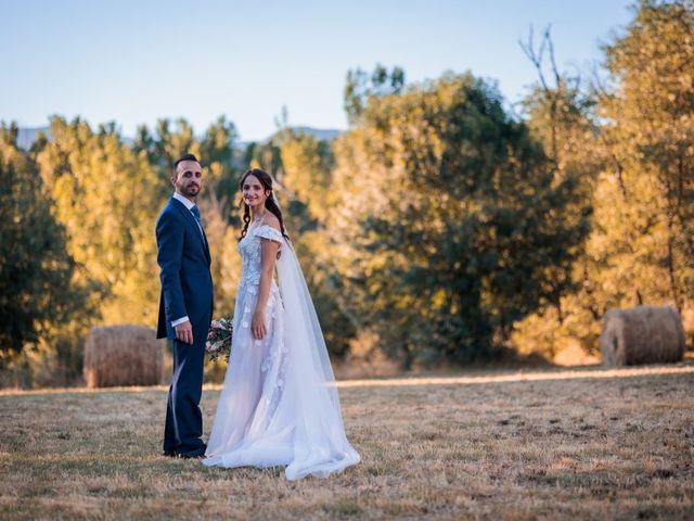 La boda de Carlos y Ana en Navaluenga, Ávila 66