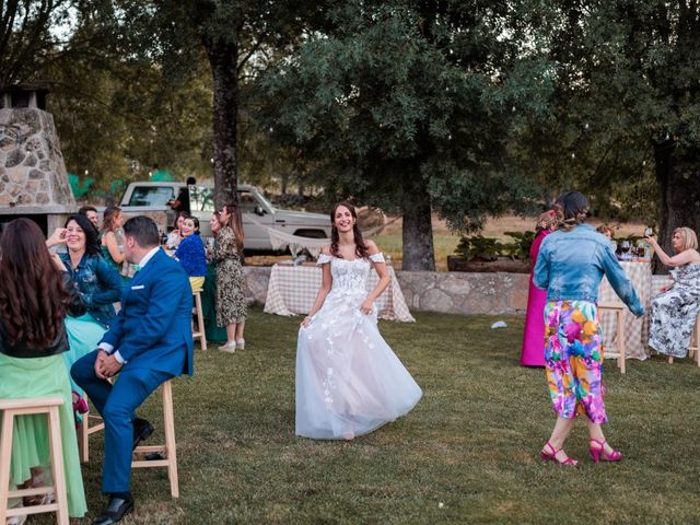 La boda de Carlos y Ana en Navaluenga, Ávila 90