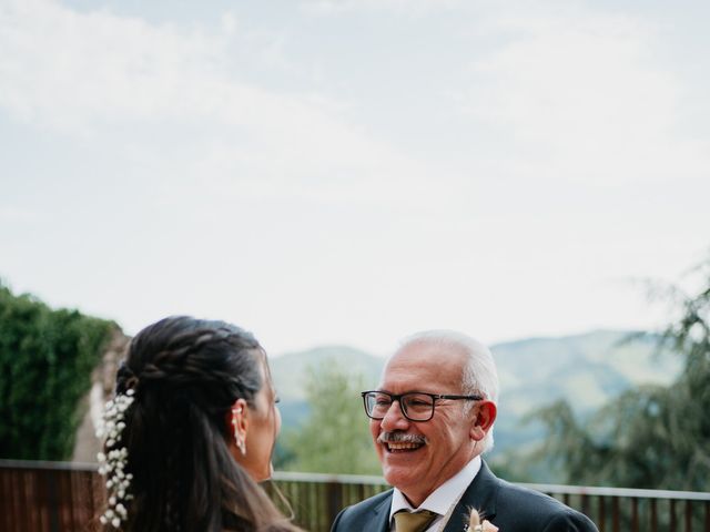 La boda de Victor y Diana en Sant Hilari Sacalm, Girona 18