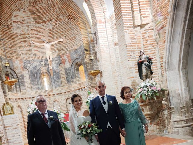 La boda de Fernando y Alejandra en Peñaranda De Bracamonte, Salamanca 4