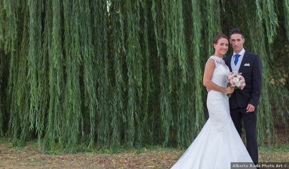 La boda de Javier y María en Guillena, Sevilla