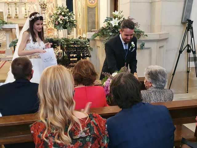 La boda de Josep y Adriana en El Castell Del Remei, Lleida 5