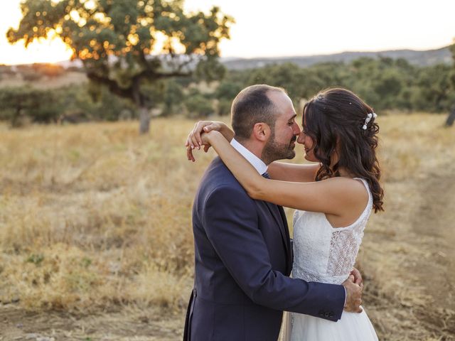 La boda de Rosi y Alejandro en Burguillos Del Cerro, Badajoz 13