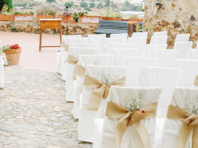 La boda de Pablo  y Lilia  en Pineda De Mar, Barcelona 1