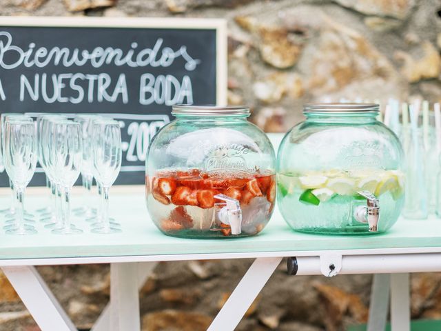 La boda de Pablo  y Lilia  en Pineda De Mar, Barcelona 25