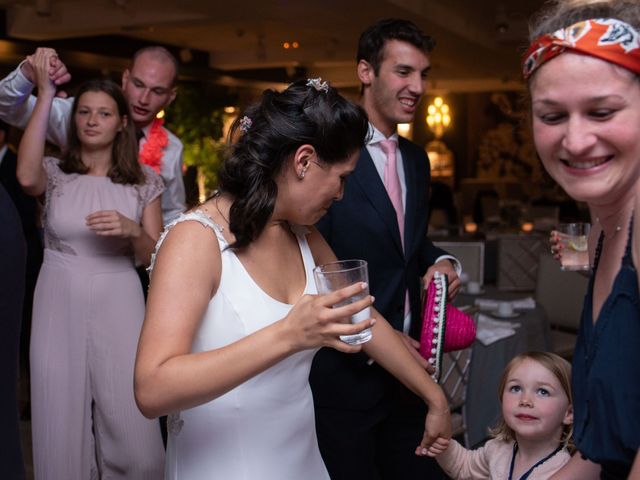 La boda de Thomas Weimann y Mariana Segura en Santiago De Compostela, A Coruña 10