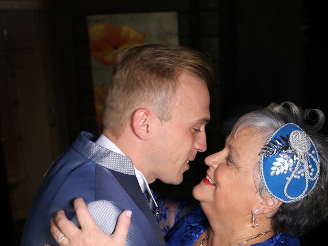 La boda de Salva y Carla en L&apos; Ènova, Valencia 6