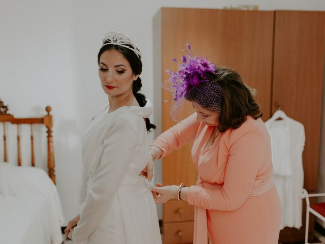 La boda de Angela y Pedro en La Palma Del Condado, Huelva 11