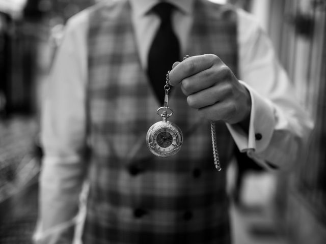 La boda de Angela y Pedro en La Palma Del Condado, Huelva 27