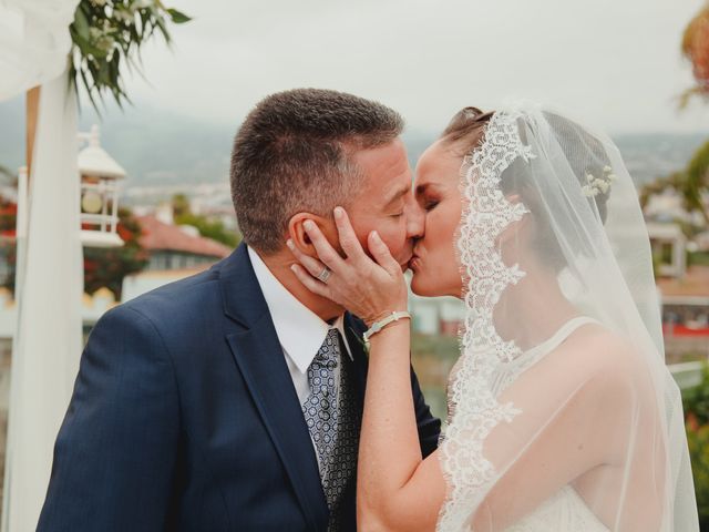 La boda de Quique y Vane en Puerto De La Cruz, Santa Cruz de Tenerife 18