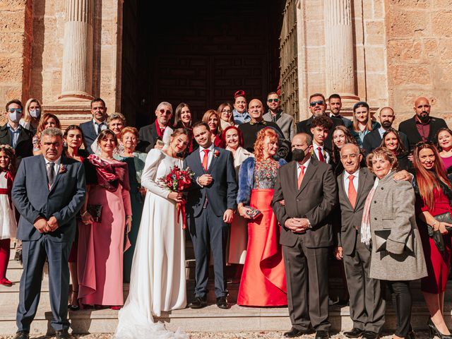 La boda de Carlos y Natalia en Illora, Granada 45